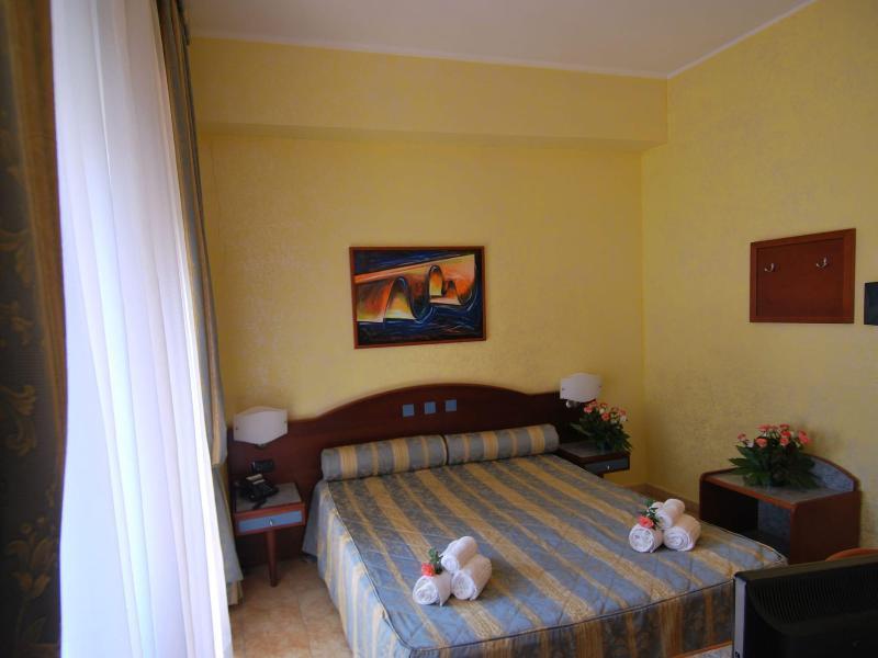 Hotel San Giuseppe - Cityhotel קטנזארו מראה חיצוני תמונה