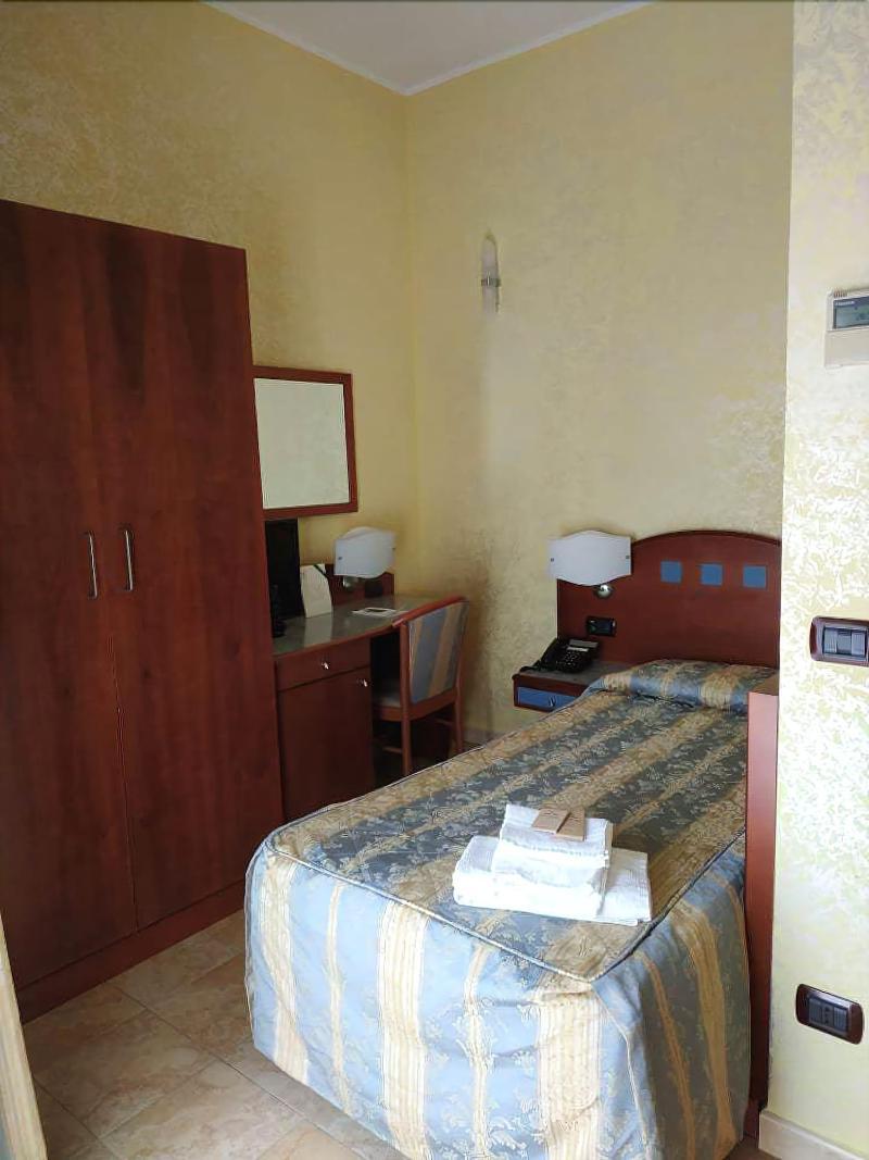 Hotel San Giuseppe - Cityhotel קטנזארו מראה חיצוני תמונה