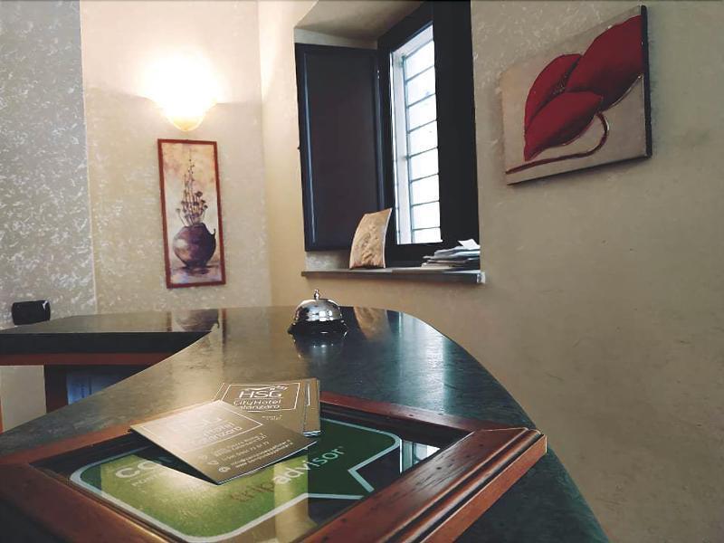 Hotel San Giuseppe - Cityhotel קטנזארו מראה חיצוני תמונה