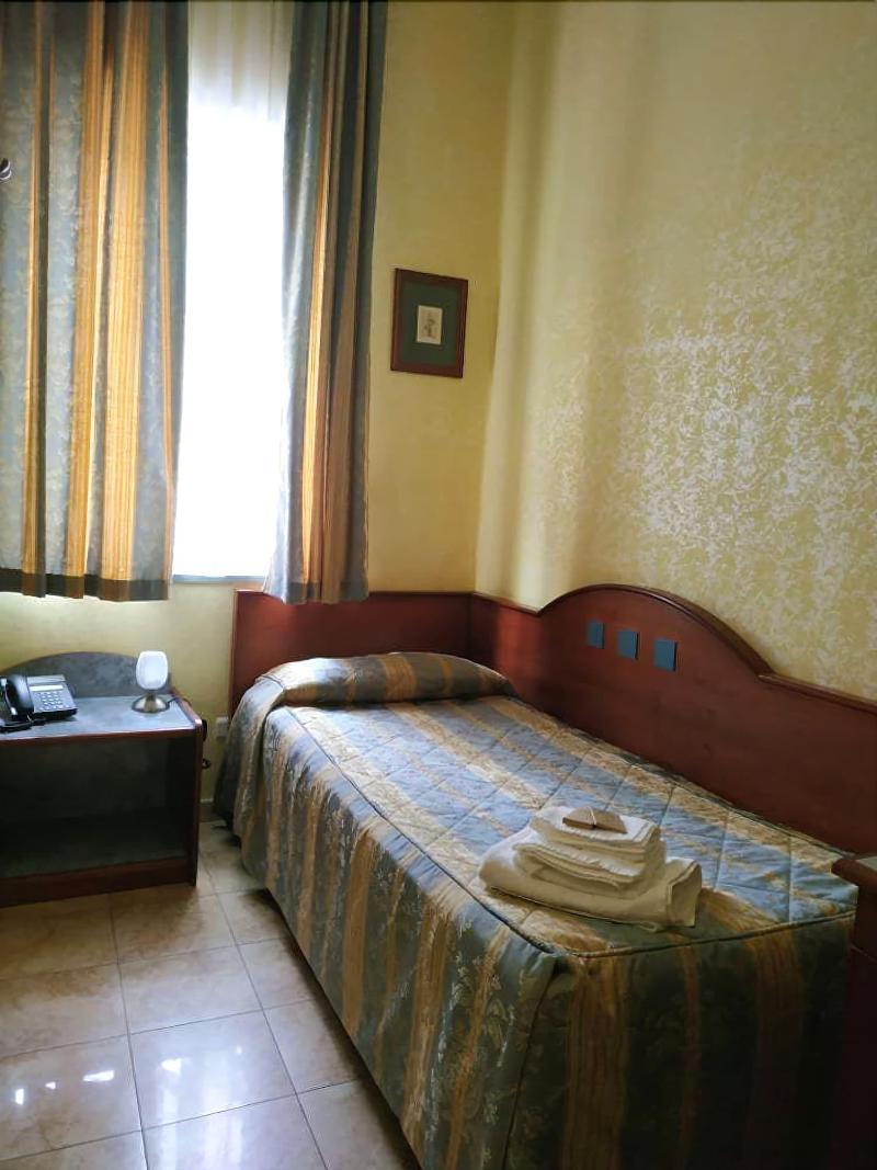 Hotel San Giuseppe - Cityhotel קטנזארו מראה חיצוני תמונה